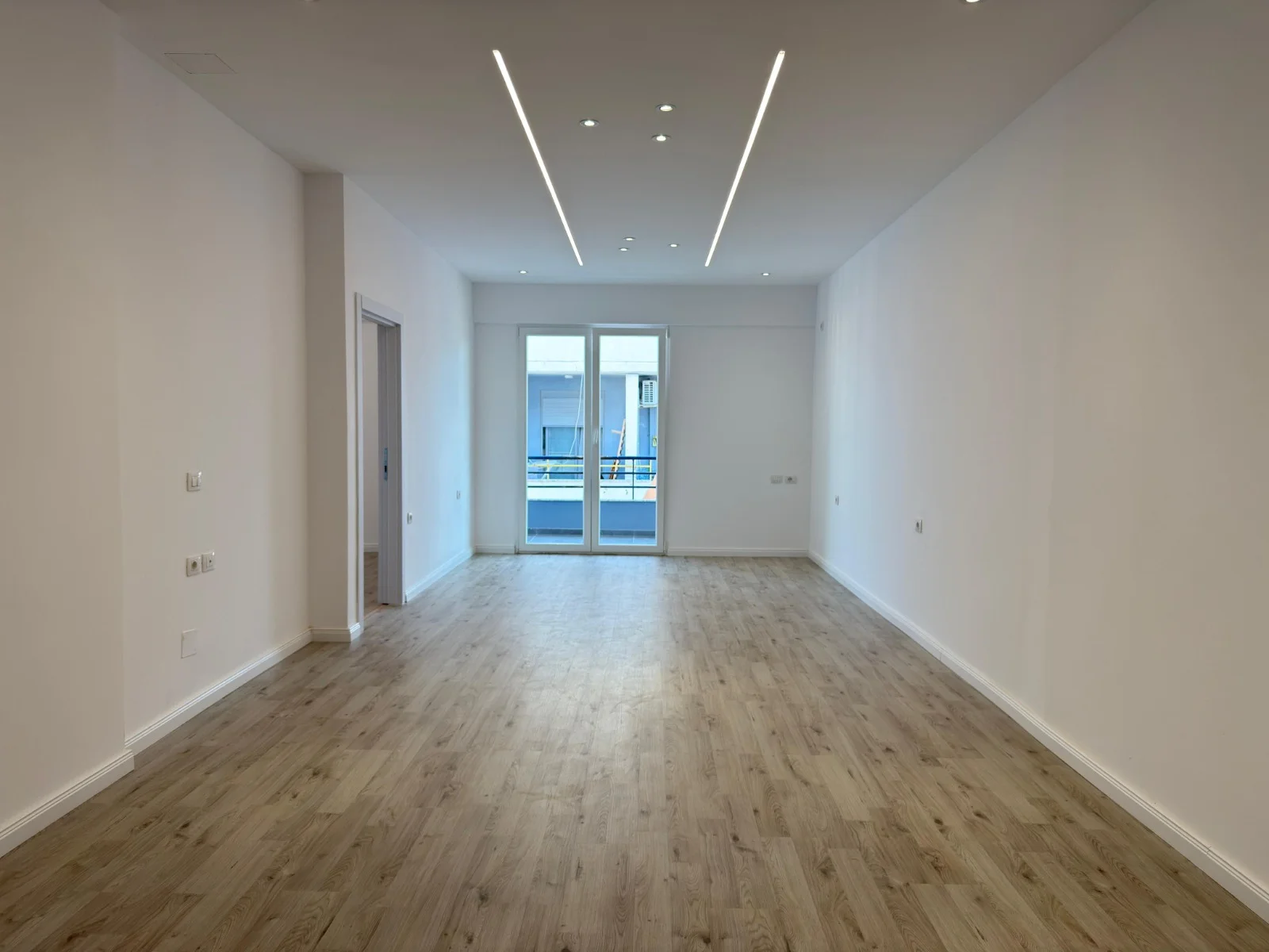 Renovated 1+1 Apartment in Vlorë