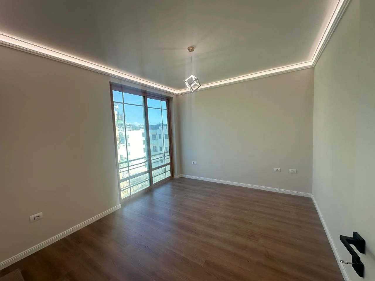 2+1 Apartment on the 6th Floor, Golem