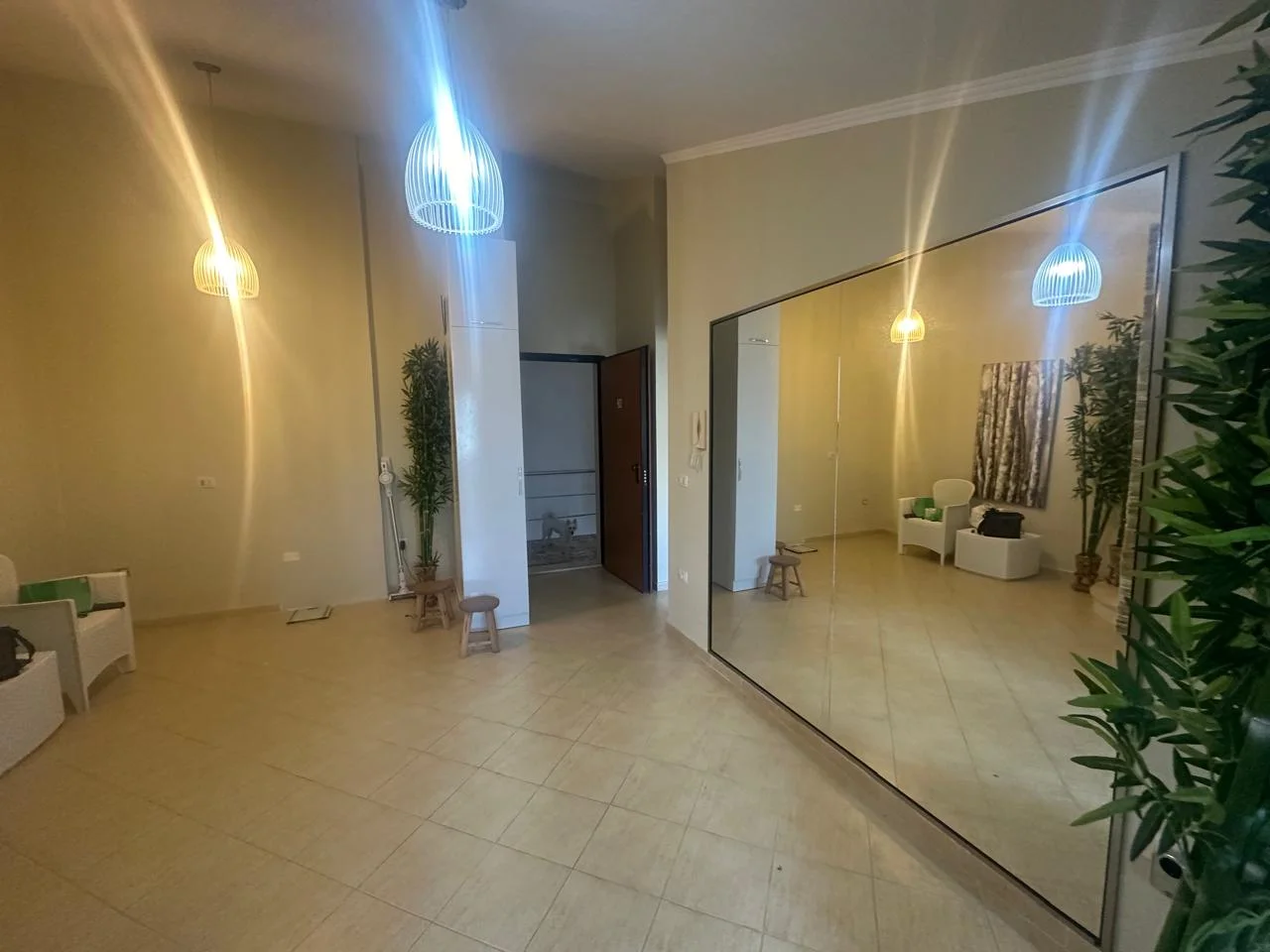 1+1 Apartment on the 4th Floor, Golem