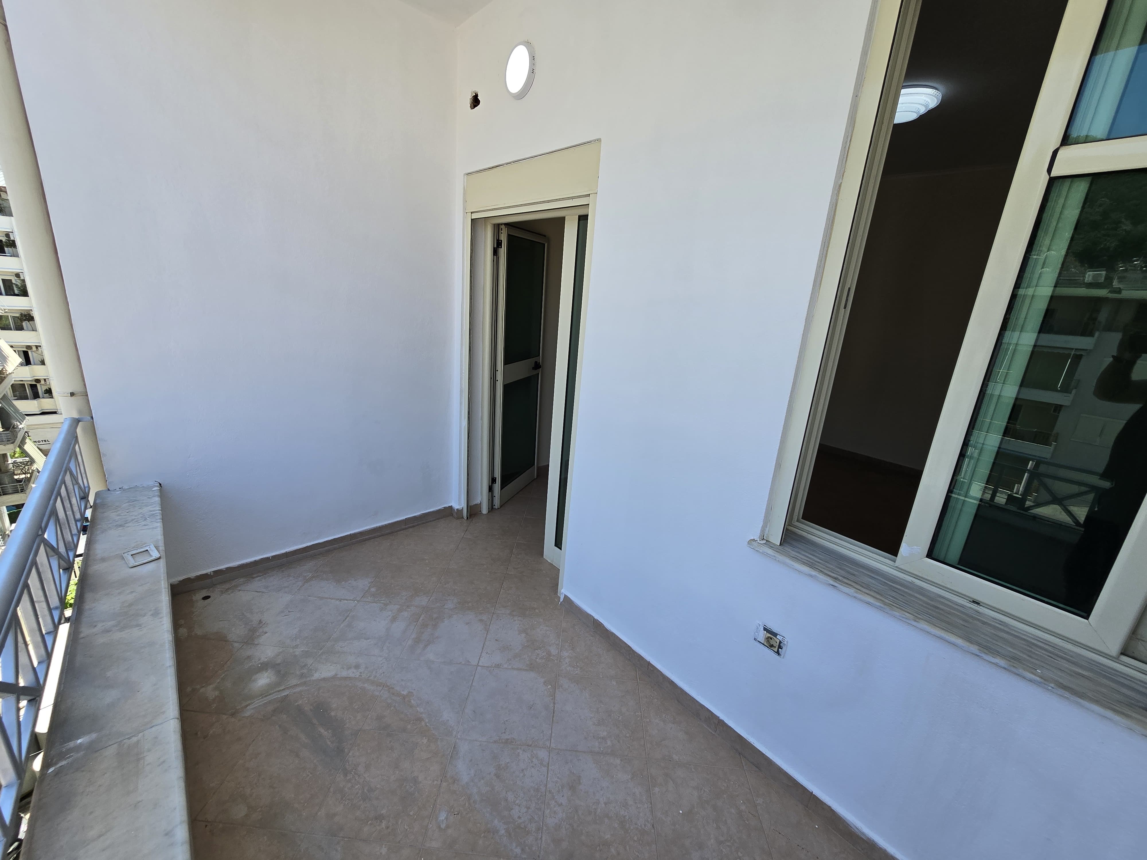 1+1 Apartment 70 m from the Sea, Shkëmbi i Kavajës